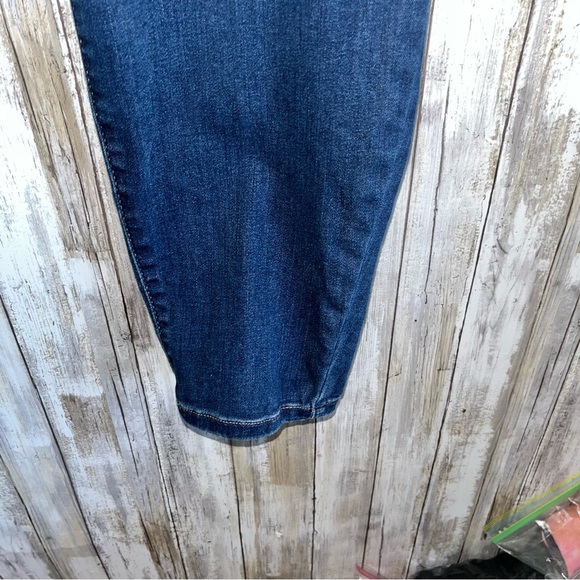 Lane Bryant Flex Magic Waistband Mid Rise Skinny Dark Wash Women’s 24 - Picture 2 of 5